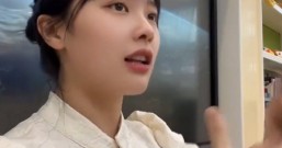 在小小的花园里面挖呀挖呀挖